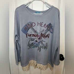 Daisy Rae shirt size 2XL. 3/4 sleeves with lace bottom detailing